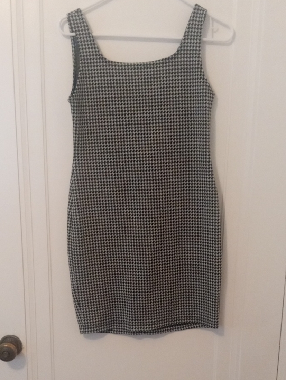 Sleeveless Houndstooth Sheath Dress in Black & White medium